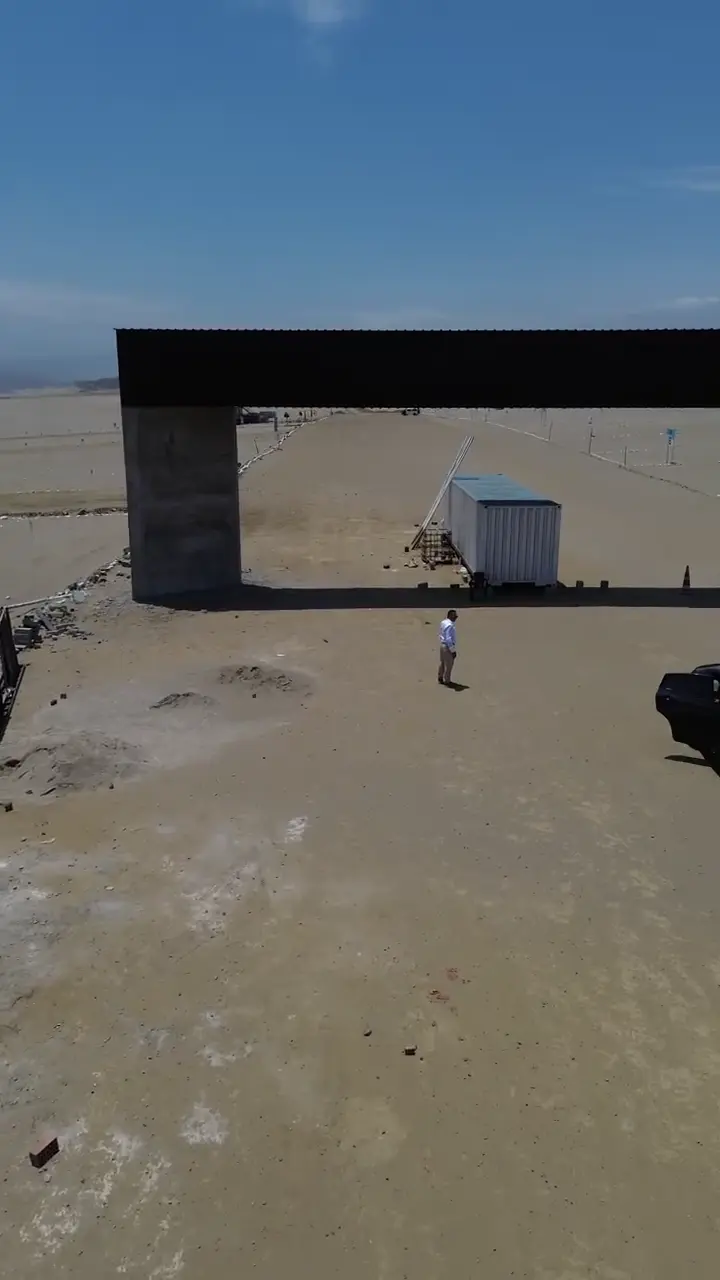 El ingreso y el terreno desde el aire.